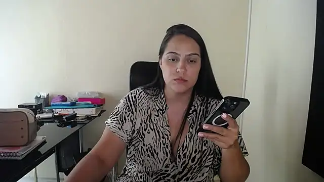 kendall 52 online show from 10-07-25, 04:41