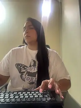 kendall 52 online show from 04-11-26, 03:49