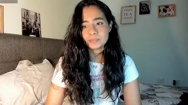Snapshot of valeryvegas_2 chatting on 10-13-25, 03:52 valeryvegas 2 online show from 10-13-25, 03:52