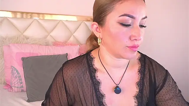 Snapshot of KendalEvanz chatting on 02-14-26, 03:40 KendalEvanz online show from 02-14-26, 03:40