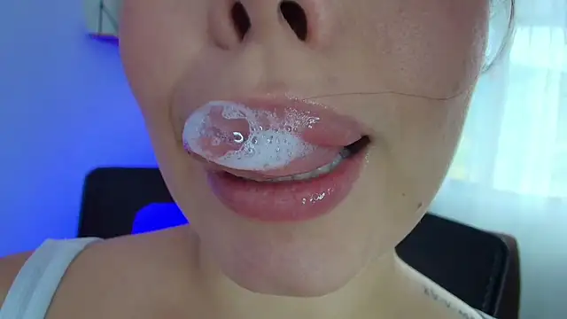 lisbet21x online show from 02-18-25, 06:47