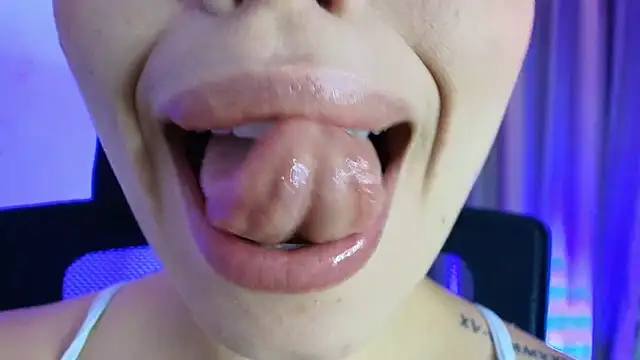 lisbet21x online show from 05-28-26, 10:04