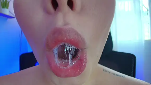 lisbet21x online show from 02-14-25, 07:12