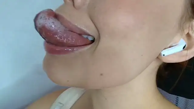 lisbet21x online show from 10-20-25, 10:32