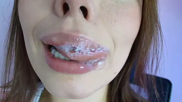 lisbet21x online show from 12-19-25, 07:38