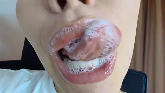 lisbet21x online show from 04-12-26, 11:46