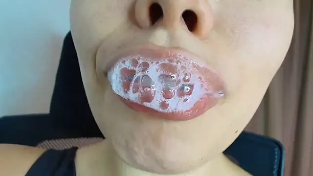 lisbet21x online show from 03-30-26, 10:00