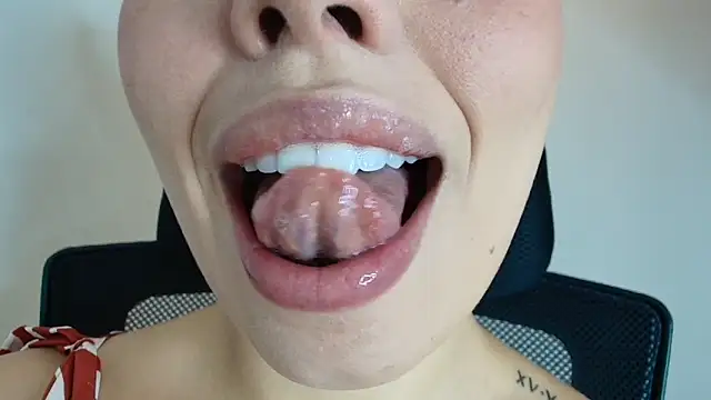 lisbet21x online show from 11-15-25, 02:54