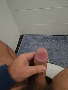 Snapshot of Dolceporco19 chatting on 10-27-25, 05:14 Dolceporco19 online show from 10-27-25, 05:14