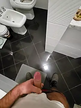 Snapshot of Dolceporco19 chatting on 01-09-25, 05:11 Dolceporco19 online show from 01-09-25, 05:11