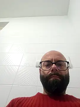 Snapshot of Dolceporco19 chatting on 12-18-25, 05:06 Dolceporco19 online show from 12-18-25, 05:06