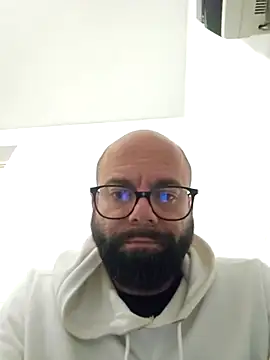 Snapshot of Dolceporco19 chatting on 10-21-25, 04:17 Dolceporco19 online show from 10-21-25, 04:17