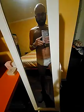 Snapshot of Dolceporco19 chatting on 11-05-25, 05:38 Dolceporco19 online show from 11-05-25, 05:38