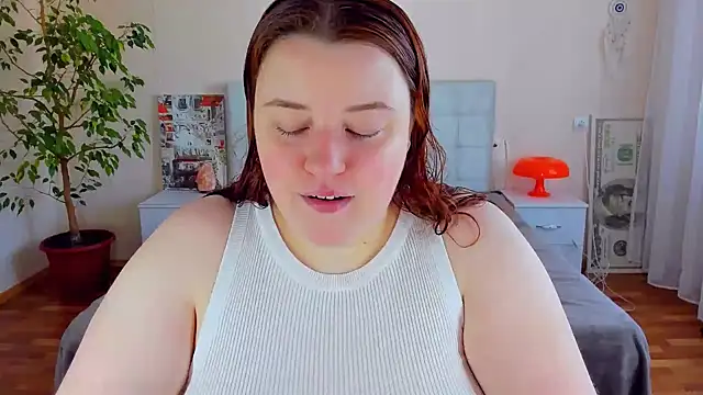 Snapshot of PolinaSalvatore chatting on 06-16-26, 02:06 PolinaSalvatore online show from 06-16-26, 02:06