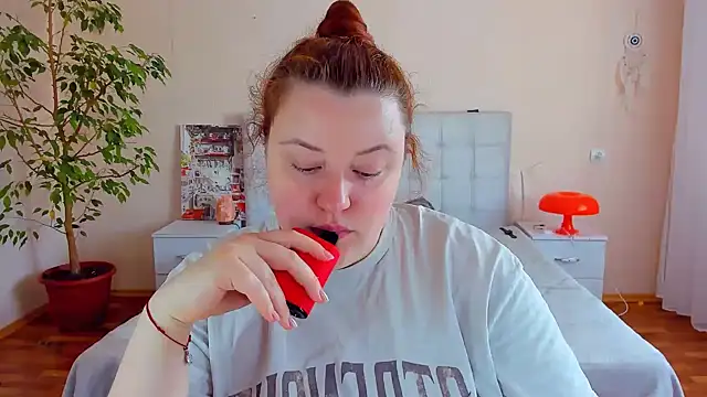 PolinaSalvatore online show from 05-25-26, 12:48