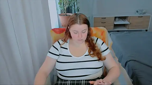 Snapshot of PolinaSalvatore chatting on 10-12-25, 11:44 PolinaSalvatore online show from 10-12-25, 11:44