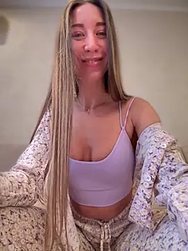 EvaCatt online show from 11-04-25, 02:48