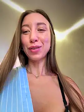 EvaCatt online show from 11-07-25, 03:11