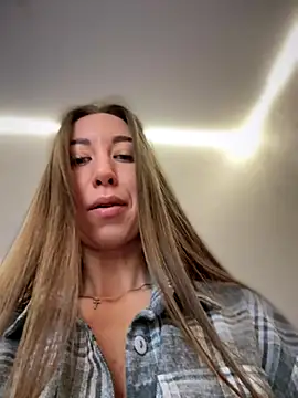 Snapshot of EvaCatt chatting on 09-29-25, 03:57 EvaCatt online show from 09-29-25, 03:57