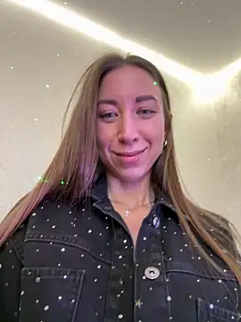 Snapshot of EvaCatt chatting on 10-07-25, 02:45 EvaCatt online show from 10-07-25, 02:45
