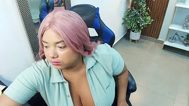 Kenya--Buhle online show from 10-10-25, 11:11