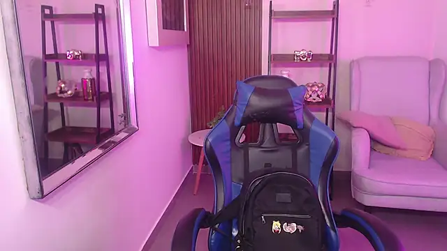 Kenya--Buhle online show from 11-22-25, 06:07