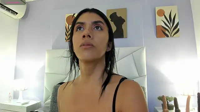 cinthya11 online show from 01-09-25, 08:33