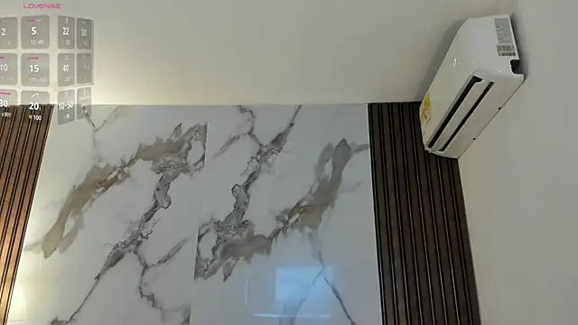 cinthya11 online show from 01-18-25, 07:37