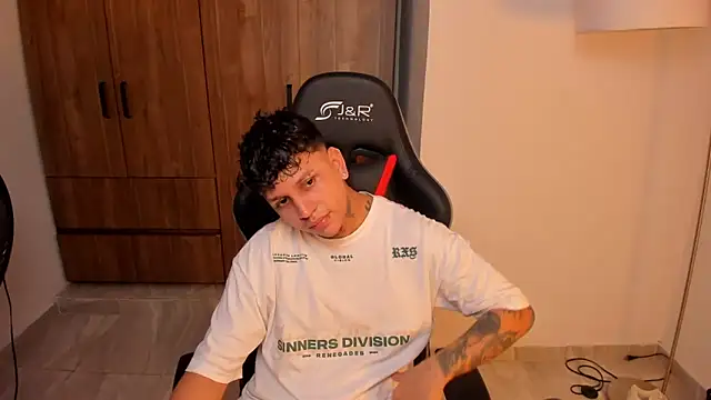 Jake simons online show from 09-23-25, 01:45