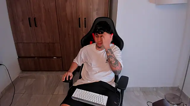 Jake simons online show from 11-17-25, 02:04