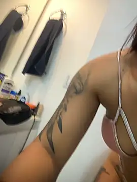 Nattasha Brown online show from 11-24-25, 11:32