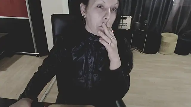 GoldenSasha online show from 10-26-25, 02:06