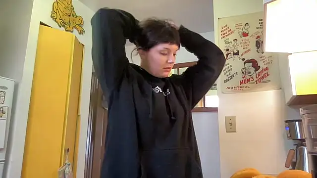 SweetMaisie online show from 10-27-25, 10:33