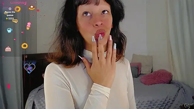 Summer XO online show from 11-23-25, 11:15