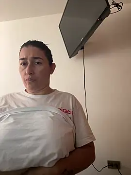 andreaisis2 online show from 04-08-26, 05:47