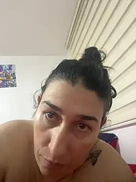 andreaisis2 online show from 05-18-26, 06:51