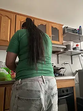 Snapshot of andreaisis2 chatting on 02-23-26, 06:08 andreaisis2 online show from 02-23-26, 06:08