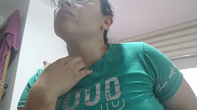 andreaisis2 online show from 10-30-25, 08:28