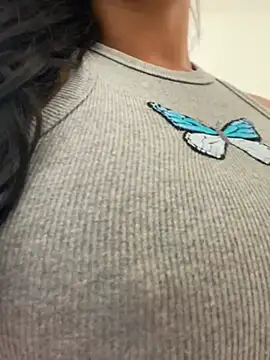 Snapshot of bea3liz chatting on 01-18-25, 06:10 bea3liz online show from 01-18-25, 06:10