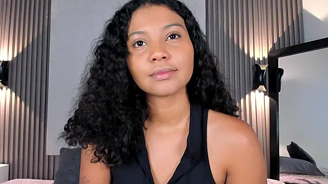 Zafiiraa online show from 04-30-26, 03:13