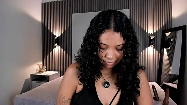 Zafiiraa online show from 05-10-26, 03:32