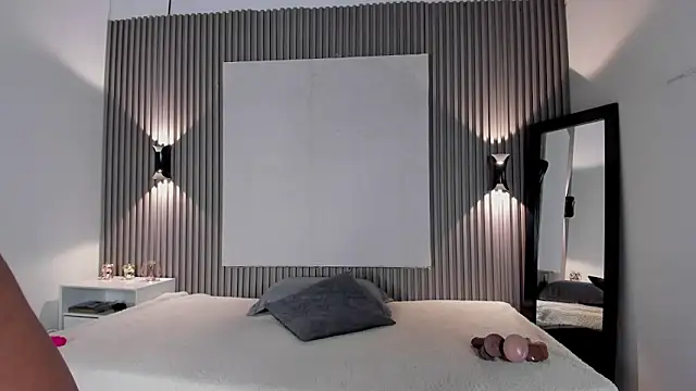 Zafiiraa online show from 06-04-26, 03:44