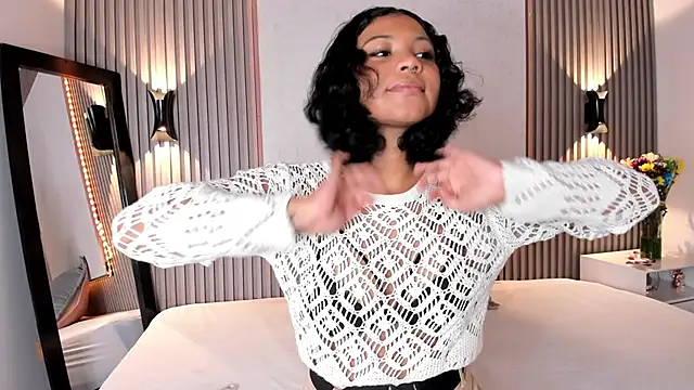 Snapshot of Zafiiraa chatting on 03-14-25, 11:56 Zafiiraa online show from 03-14-25, 11:56