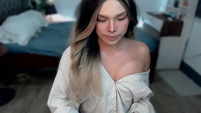 liaa lurrecams online show from 11-14-25, 03:26