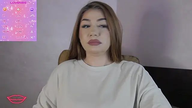 Snapshot of Ella_sweety chatting on 06-07-26, 05:01 Ella sweety online show from 06-07-26, 05:01
