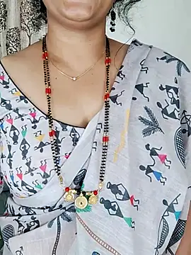 Snapshot of Indian_desi_wife chatting on 06-25-26, 05:12 Indian desi wife online show from 06-25-26, 05:12