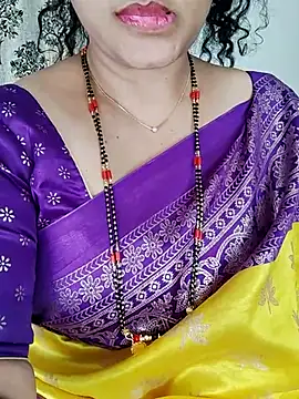 Snapshot of Indian_desi_wife chatting on 07-05-26, 04:47 Indian desi wife online show from 07-05-26, 04:47