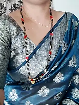 Snapshot of Indian_desi_wife chatting on 07-02-26, 04:13 Indian desi wife online show from 07-02-26, 04:13