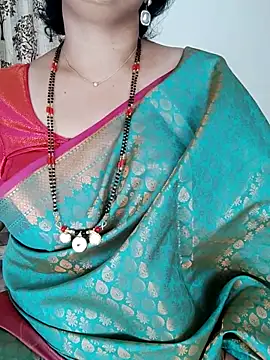 Snapshot of Indian_desi_wife chatting on 07-02-26, 03:23 Indian desi wife online show from 07-02-26, 03:23