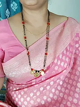 Snapshot of Indian_desi_wife chatting on 09-26-25, 02:40 Indian desi wife online show from 09-26-25, 02:40
